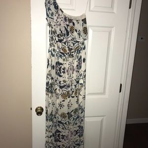 Small floor length dress PERFECT for wineries!